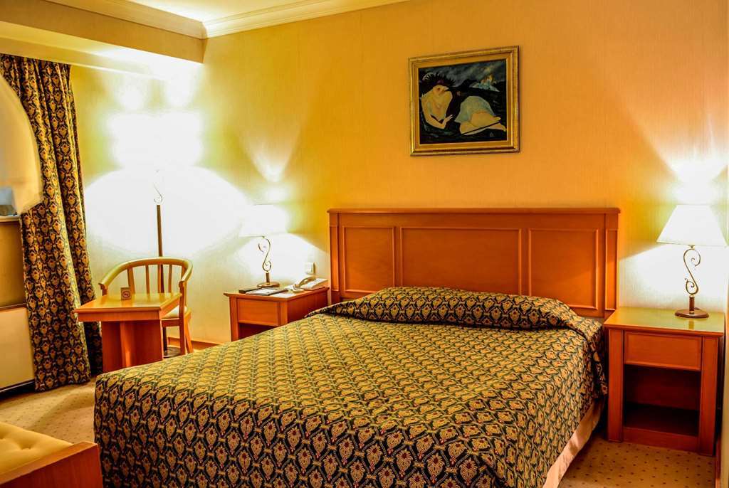 Wyndham Tashkent Hotel Room photo