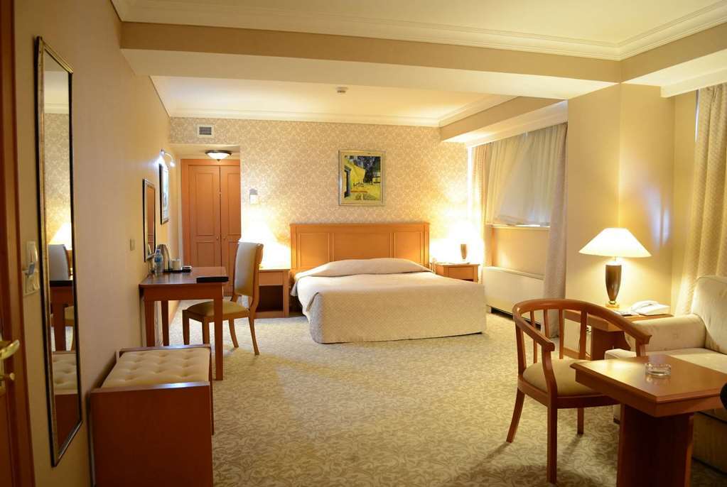 Wyndham Tashkent Hotel Room photo